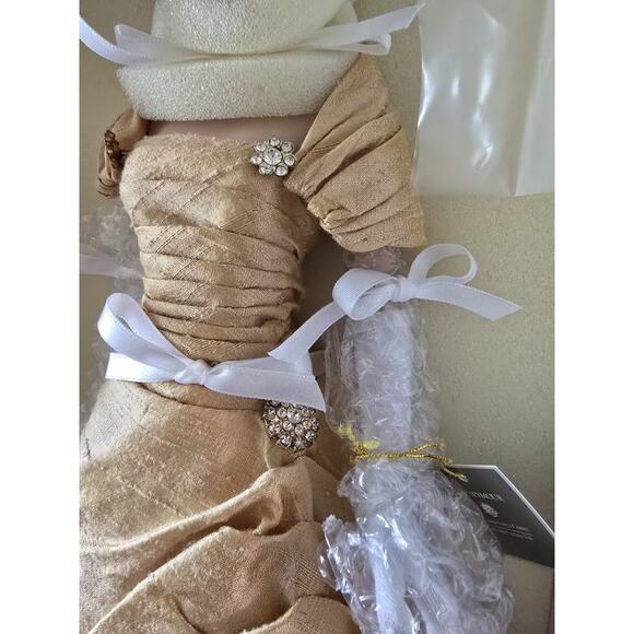 Tonner Doll Jane Seymour 1950 Jane 14 Inch Limited Edition St. Catherines Court - Picture 4 of 14